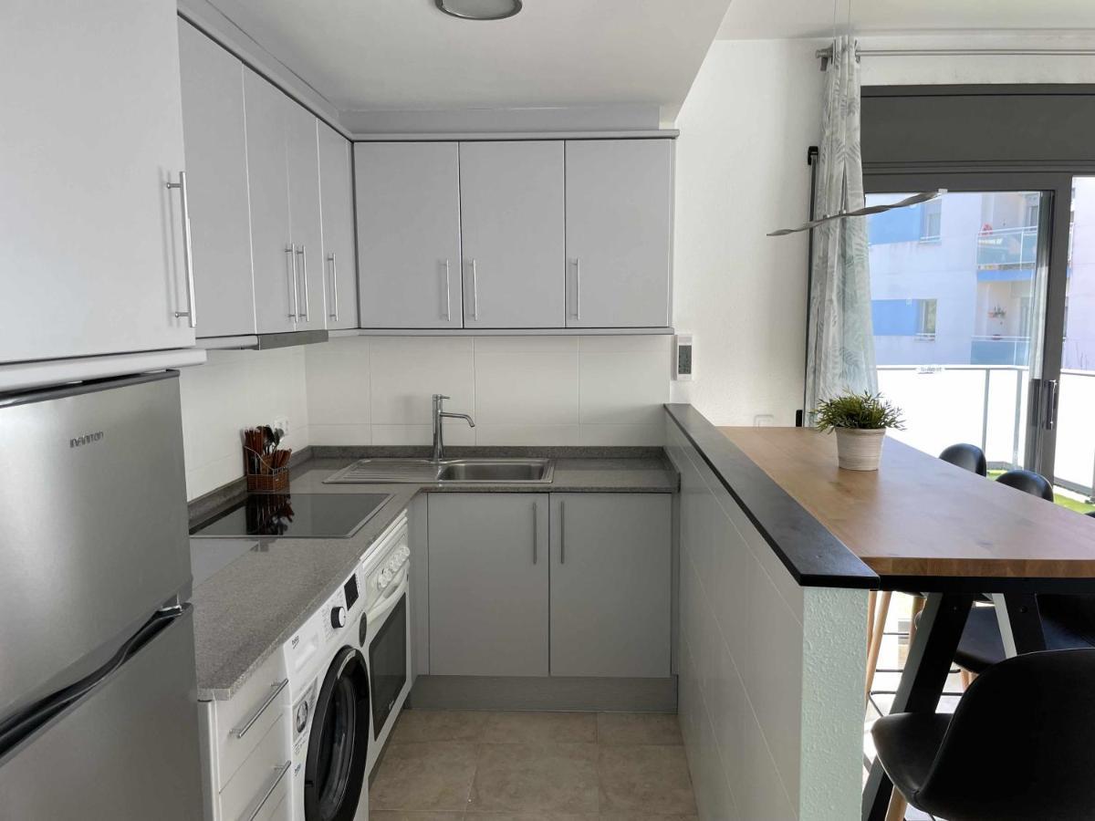 Apartamento Solàrium con terraza a 5 minutos de la playa recientemente renovado Gerona Exterior foto