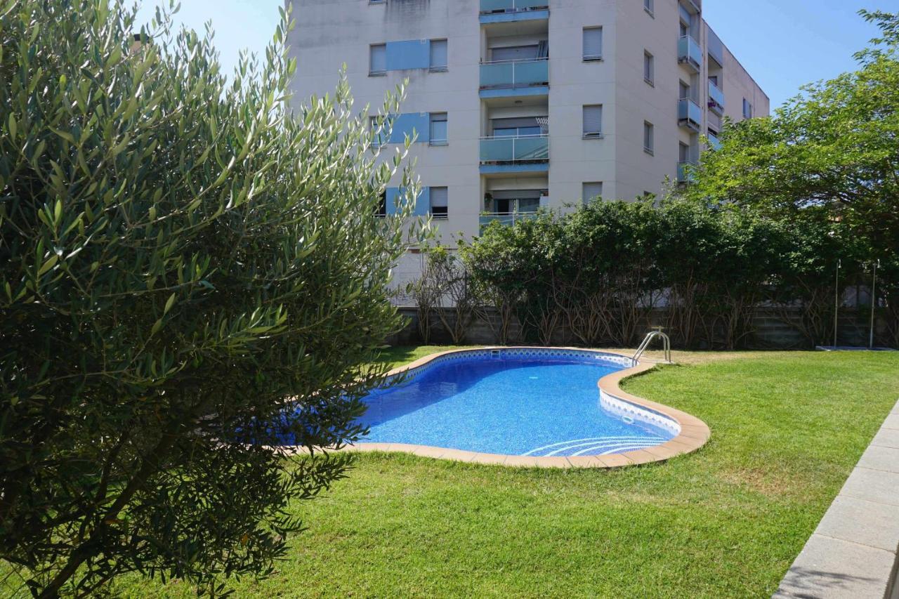 Apartamento Solàrium con terraza a 5 minutos de la playa recientemente renovado Gerona Exterior foto