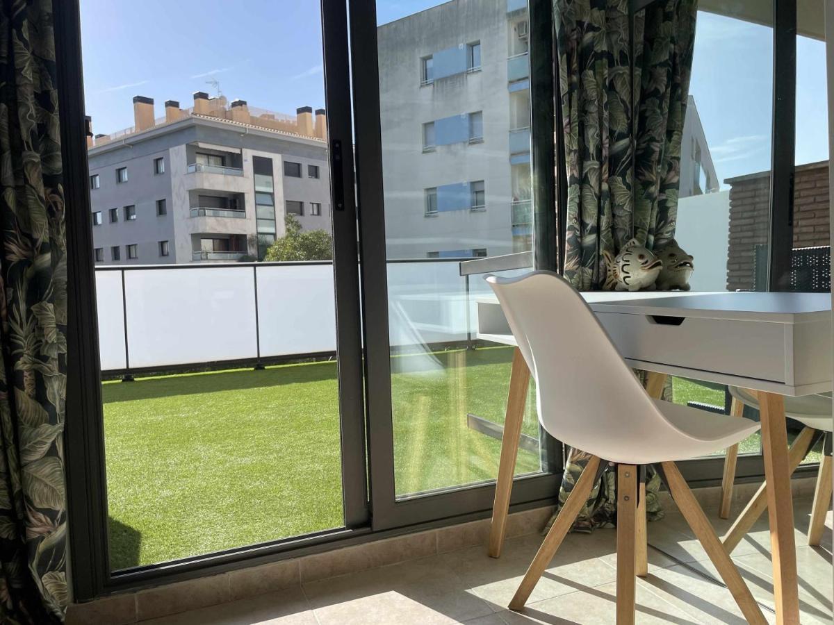 Apartamento Solàrium con terraza a 5 minutos de la playa recientemente renovado Gerona Exterior foto