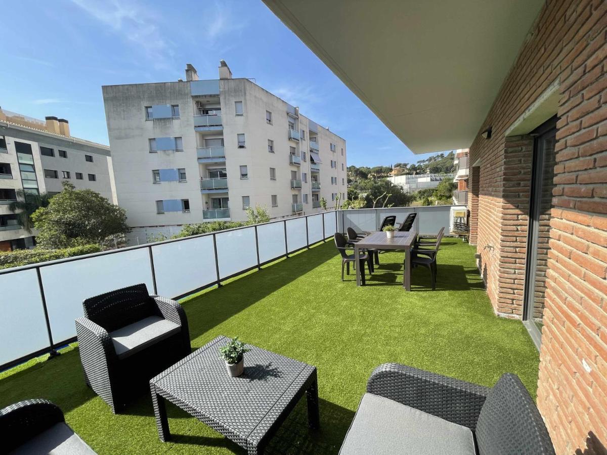 Apartamento Solàrium con terraza a 5 minutos de la playa recientemente renovado Gerona Exterior foto