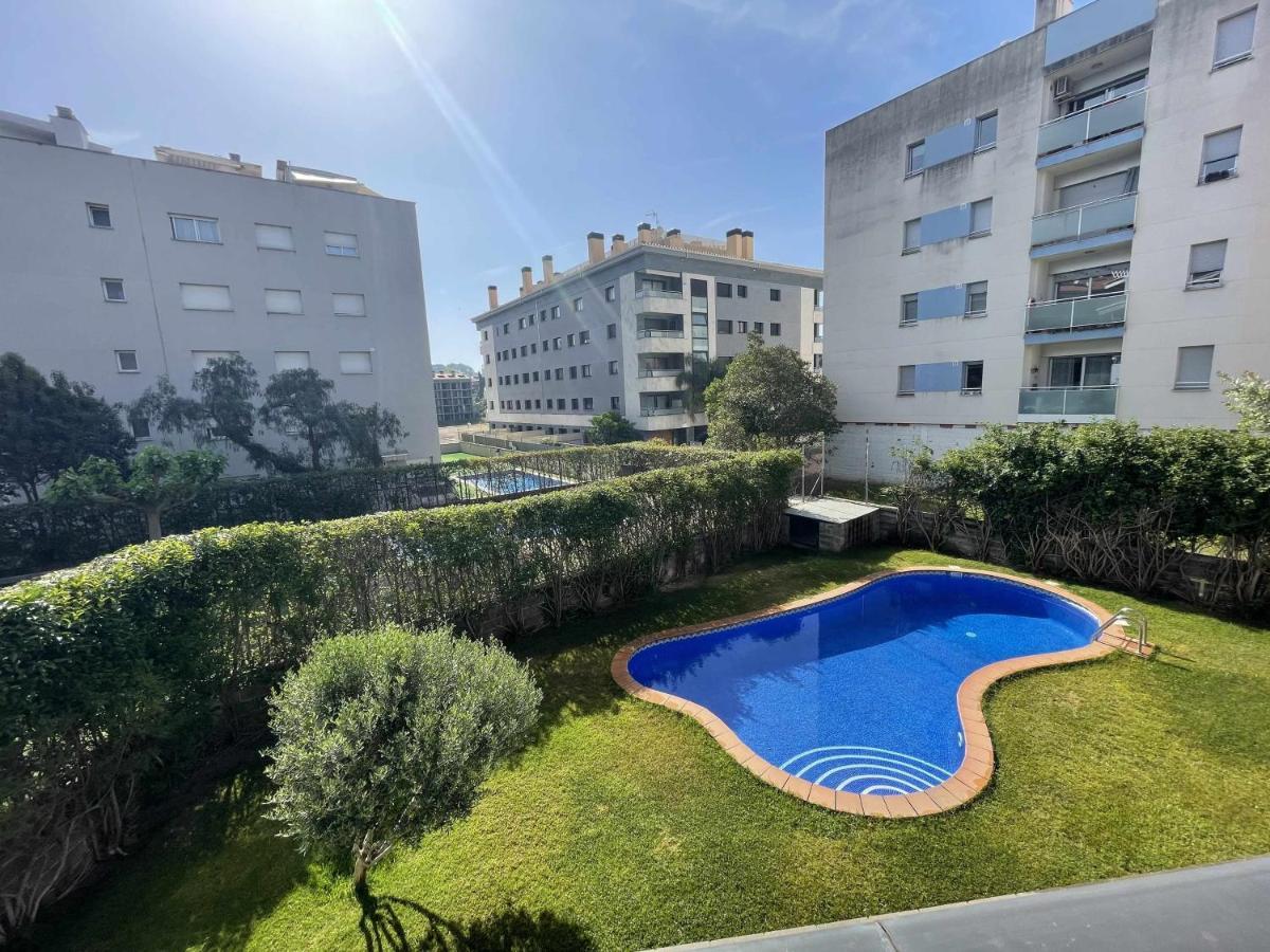 Apartamento Solàrium con terraza a 5 minutos de la playa recientemente renovado Gerona Exterior foto